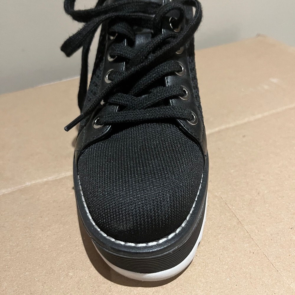 Wishbone wedge sneakers